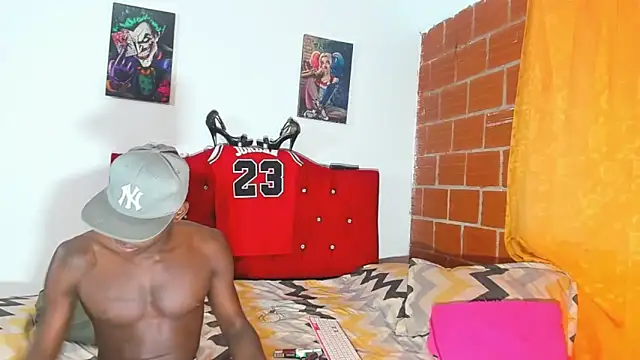 blackWhite hot online show from September 22, 12:55 pm