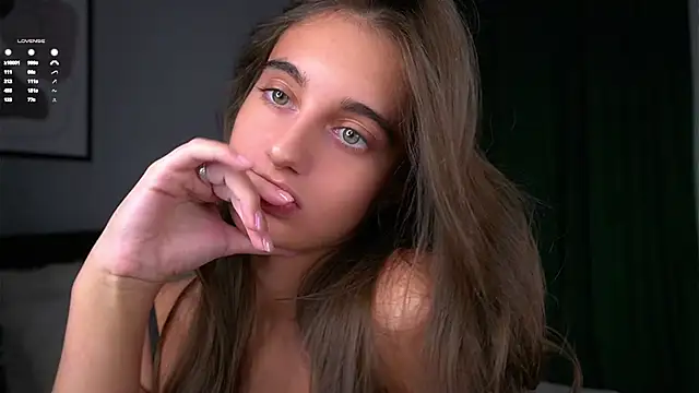 PiquingOgalala online show from November 22, 1:04 am