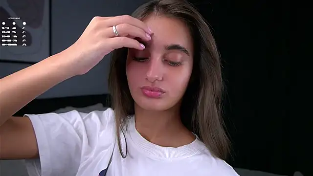 PiquingOgalala online show from October 25, 1:05 am