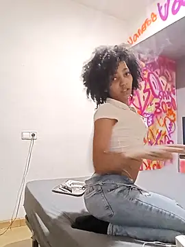 Laanegraofficial  online show from February 15, 1:21 am