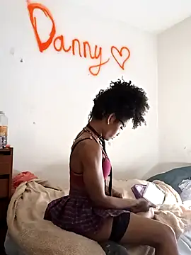 Laanegraofficial  online show from March 22, 5:52 pm