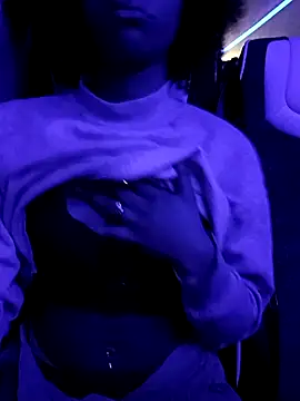 Laanegraofficial  online show from February 12, 6:30 pm