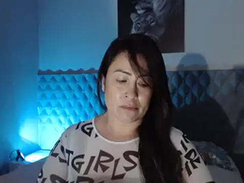 Snapshot of Sarahmonesexy chatting on February 17, 10:05 pm Sarahmonesexy online show from February 17, 10:05 pm