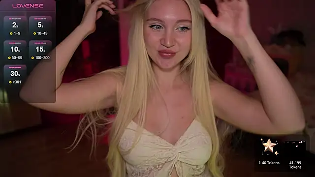 Snapshot of LunaLissa chatting on September 21, 1:38 pm LunaLissa online show from September 21, 1:38 pm