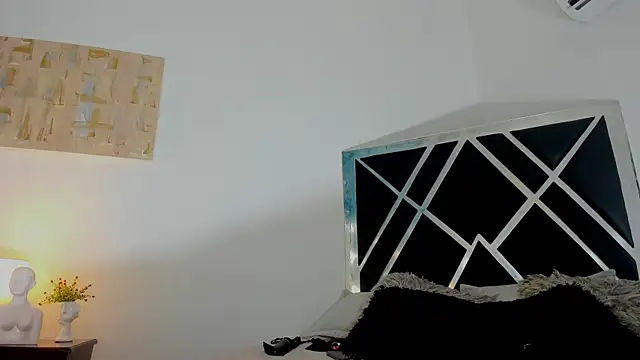 anahidolls online show from March 2, 4:03 pm