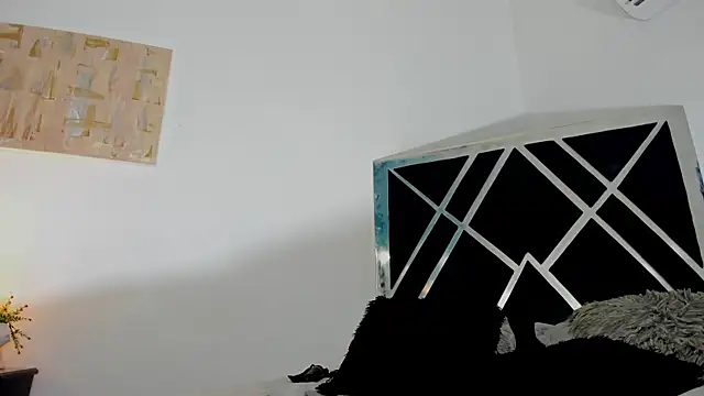 anahidolls online show from February 17, 8:16 pm