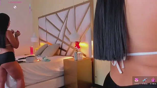 CarolineMaldonado online show from February 3, 12:43 pm