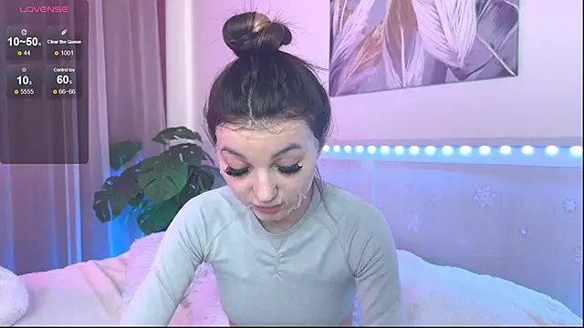 Veronica leal online show from April 26, 10:45 am