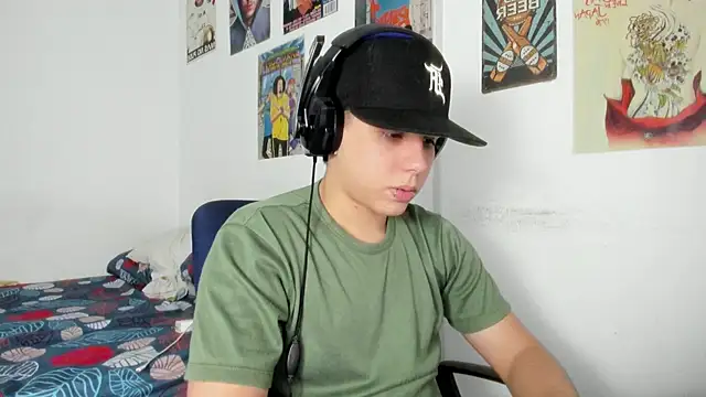 nathan x1 online show from December 4, 7:35 pm