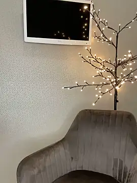 Polli Kiss online show from March 28, 7:48 pm