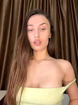 Polli Kiss online show from November 4, 8:23 pm