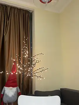 Polli Kiss online show from January 18, 6:55 pm