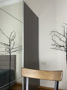 Polli Kiss online show from February 26, 2:50 pm