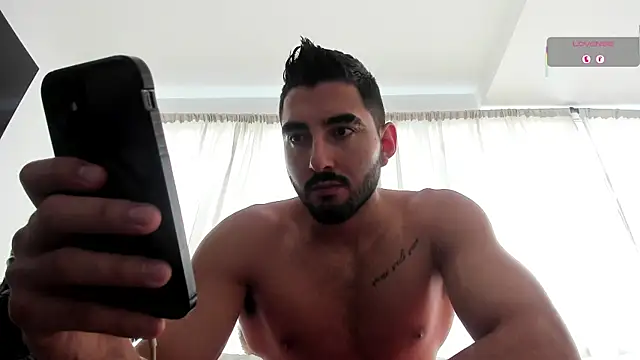 Joao Batista Oficial online show from October 12, 1:45 pm