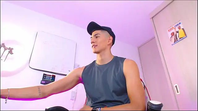Valerio 20 online show from June 19, 9:20 pm