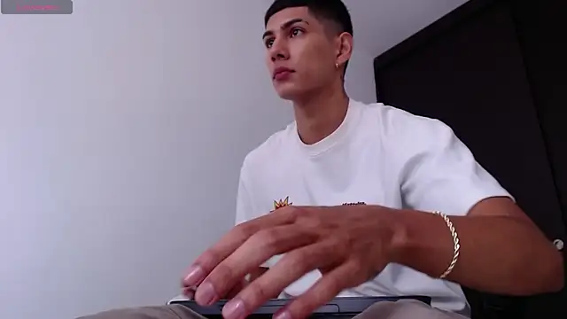 Valerio 20 online show from February 11, 3:40 pm