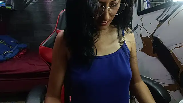 Snapshot of AdelinaMiran90 chatting on June 14, 7:09 am AdelinaMiran90 online show from June 14, 7:09 am