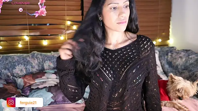 Snapshot of fergie21 chatting on February 11, 12:17 am fergie21 online show from February 11, 12:17 am