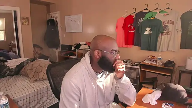 MrChuckDailyXXX online show from October 21, 1:43 pm