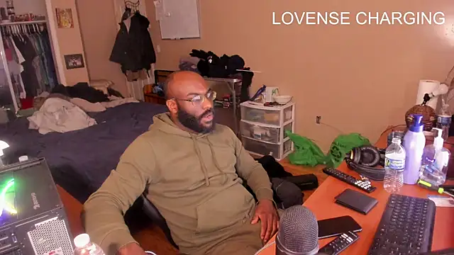 MrChuckDailyXXX online show from January 1, 5:43 am