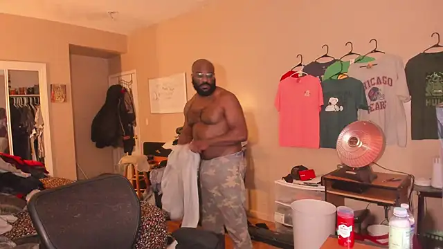 MrChuckDailyXXX online show from January 13, 5:33 am