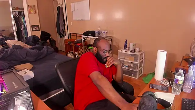 MrChuckDailyXXX online show from January 27, 11:22 am