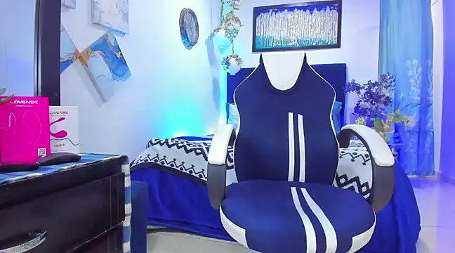 Snapshot of Adil_aminn chatting on March 8, 3:35 pm Adil aminn online show from March 8, 3:35 pm