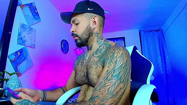 Adil aminn online show from December 15, 8:14 pm