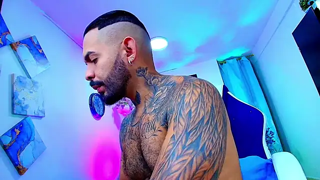 Adil aminn online show from December 2, 1:35 pm