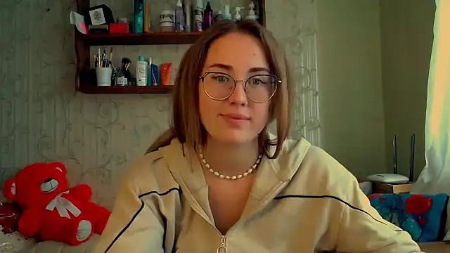 Snapshot of luxie_milady chatting on October 6, 12:06 pm luxie milady online show from October 6, 12:06 pm