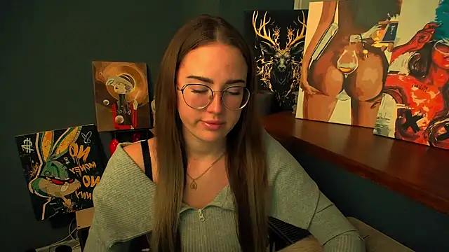 luxie milady online show from February 12, 1:11 pm