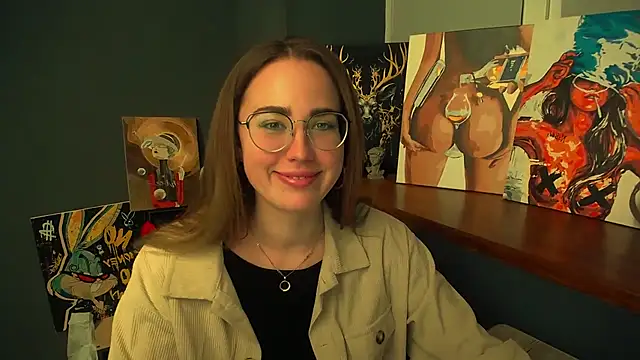 luxie milady online show from April 14, 1:16 pm