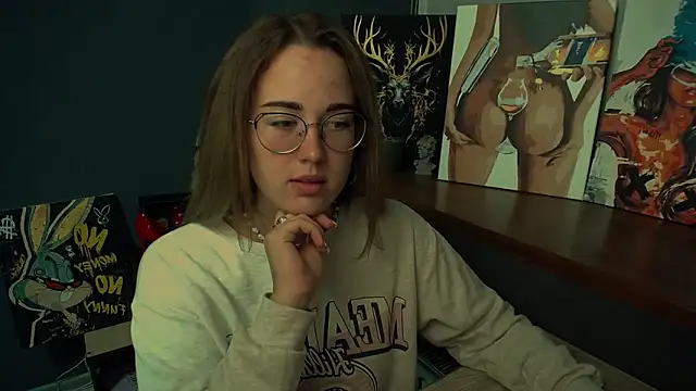 Snapshot of luxie_milady chatting on October 8, 12:39 pm luxie milady online show from October 8, 12:39 pm