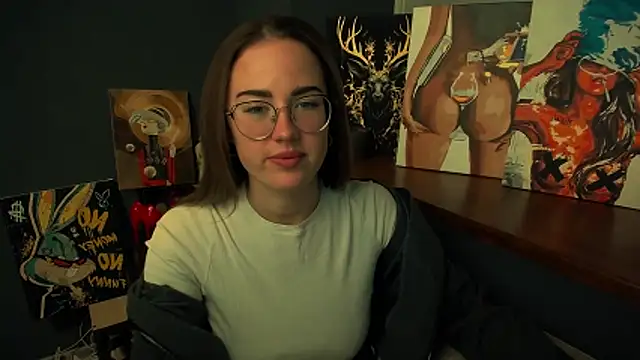 luxie milady online show from February 10, 1:10 pm