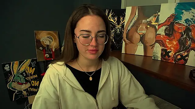 luxie milady online show from January 8, 1:39 pm