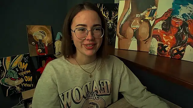 luxie milady online show from January 14, 1:26 pm