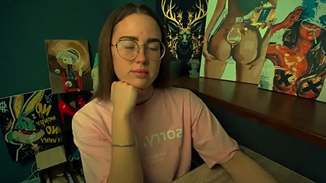 luxie milady online show from March 4, 1:41 pm