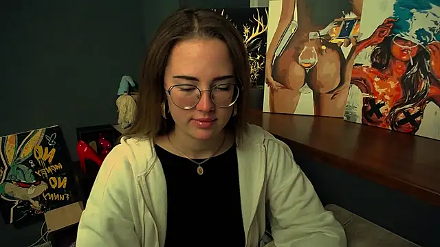 Snapshot of luxie_milady chatting on November 28, 1:11 pm luxie milady online show from November 28, 1:11 pm