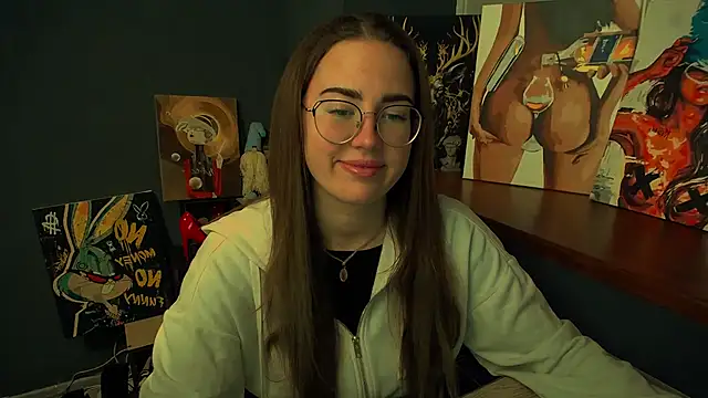 luxie milady online show from February 24, 1:34 pm