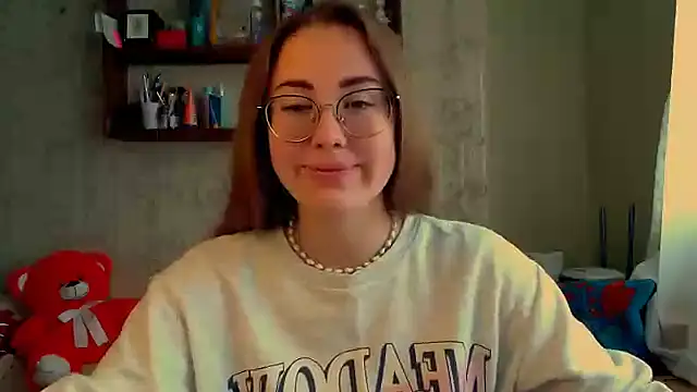 Snapshot of luxie_milady chatting on October 2, 9:56 am luxie milady online show from October 2, 9:56 am