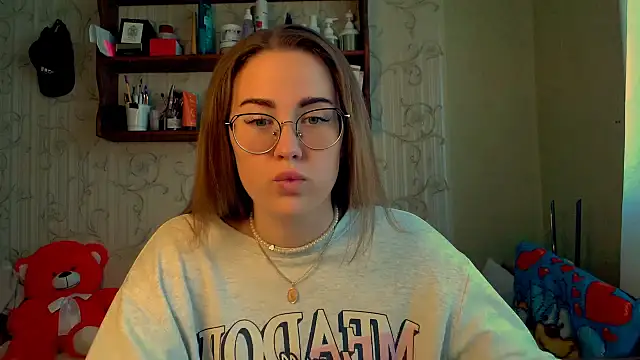 Snapshot of luxie_milady chatting on October 20, 8:59 am luxie milady online show from October 20, 8:59 am