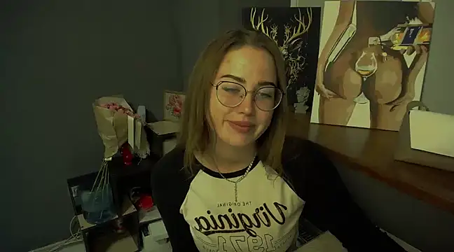 Snapshot of luxie_milady chatting on February 5, 6:04 pm luxie milady online show from February 5, 6:04 pm