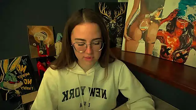 luxie milady online show from February 18, 2:13 pm