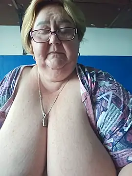 Snapshot of Awn290668 chatting on July 18, 3:26 am Awn290668 online show from July 18, 3:26 am