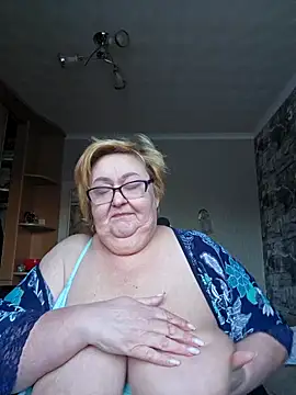 Snapshot of Awn290668 chatting on February 18, 6:04 am Awn290668 online show from February 18, 6:04 am