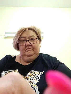 Snapshot of Awn290668 chatting on October 3, 3:57 pm Awn290668 online show from October 3, 3:57 pm