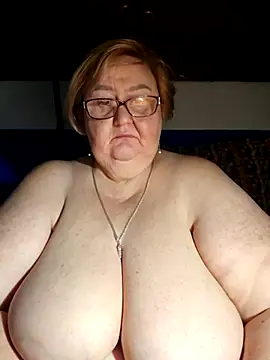 Snapshot of Awn290668 chatting on September 21, 6:35 pm Awn290668 online show from September 21, 6:35 pm