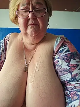 Snapshot of Awn290668 chatting on July 17, 3:20 pm Awn290668 online show from July 17, 3:20 pm