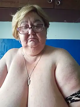 Snapshot of Awn290668 chatting on July 16, 2:52 am Awn290668 online show from July 16, 2:52 am