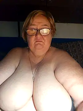 Snapshot of Awn290668 chatting on September 8, 4:28 pm Awn290668 online show from September 8, 4:28 pm